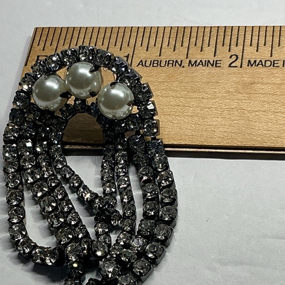 Art Deco Revival Rhinestone Faux Pearl Waterfall Dangle Stud Earrings - Picture 10 of 10